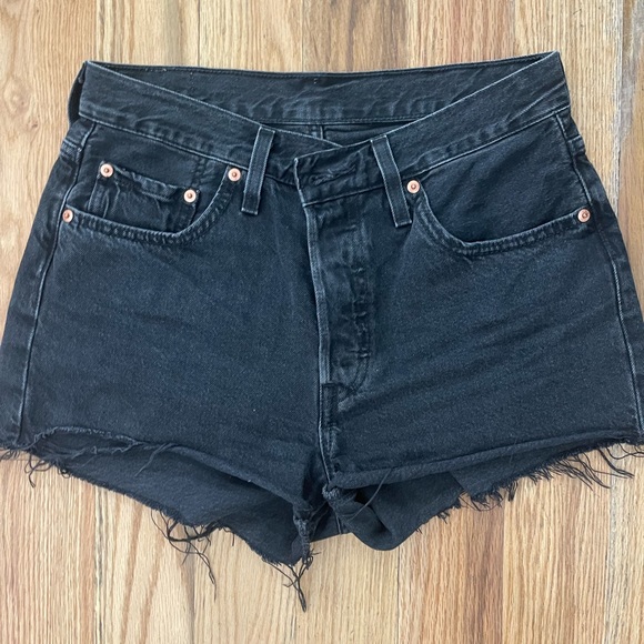 Levi’s button fly shorts sz 28 - Picture 3 of 14